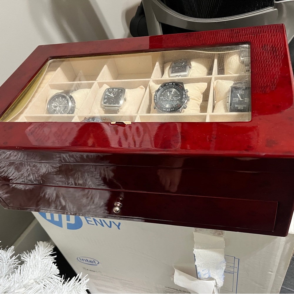 men’s watch holder